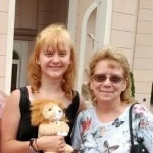 Meet your Posher, Debbie